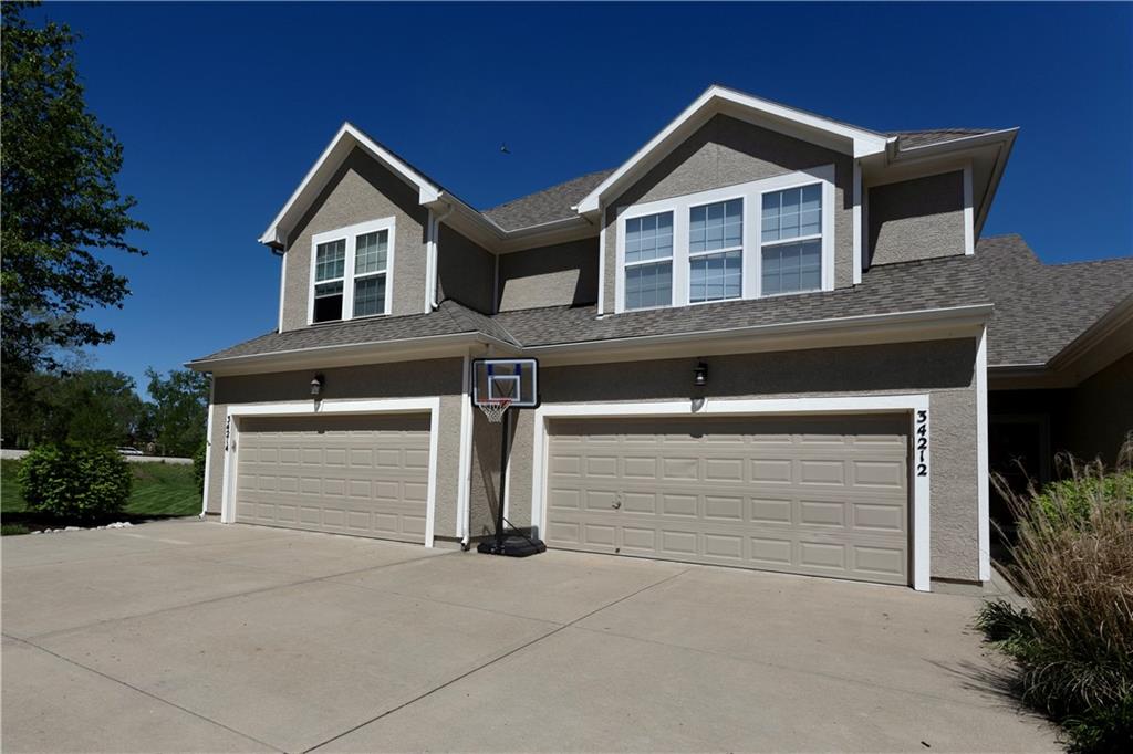 34212 W 90th Cir, De Soto, KS 66018