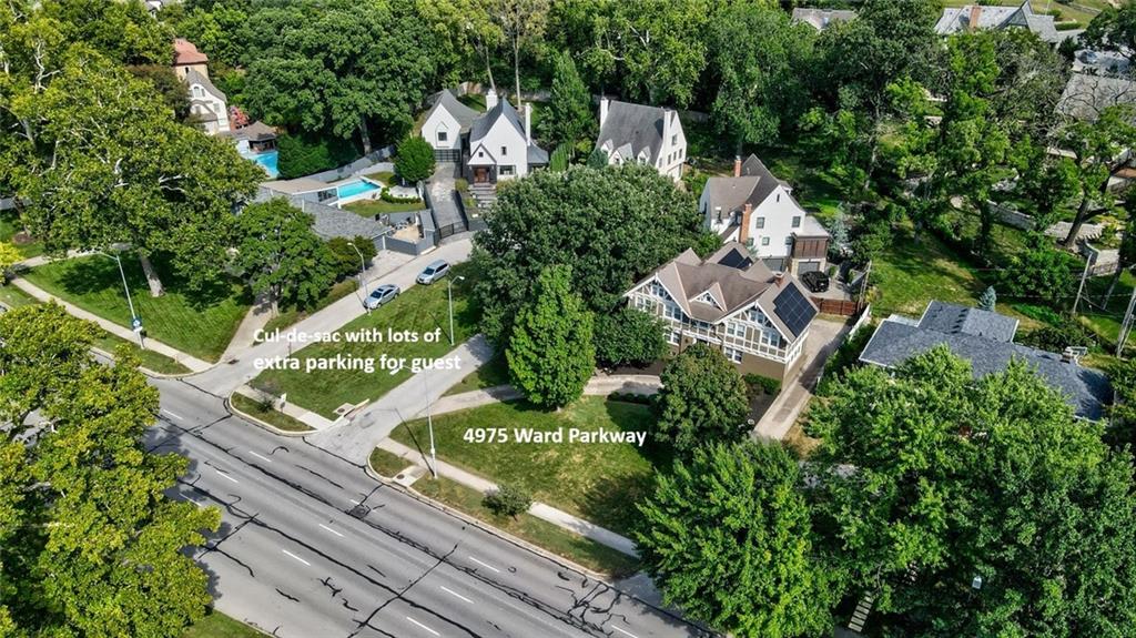 4975 Ward Pw, Kansas City, MO 64112