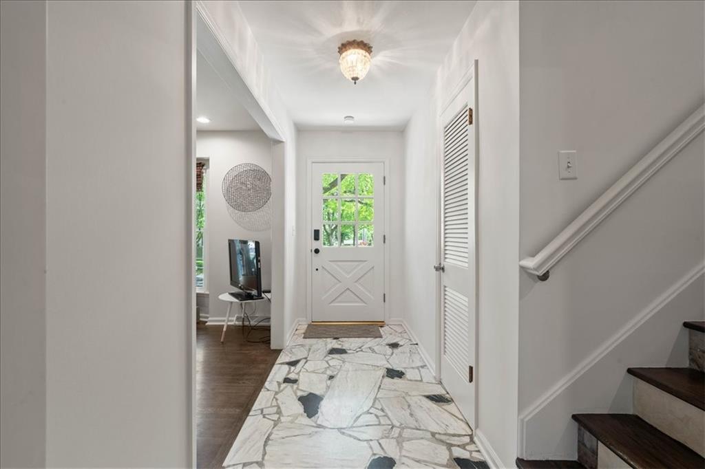 9004 Horton St, Overland Park, KS 66207