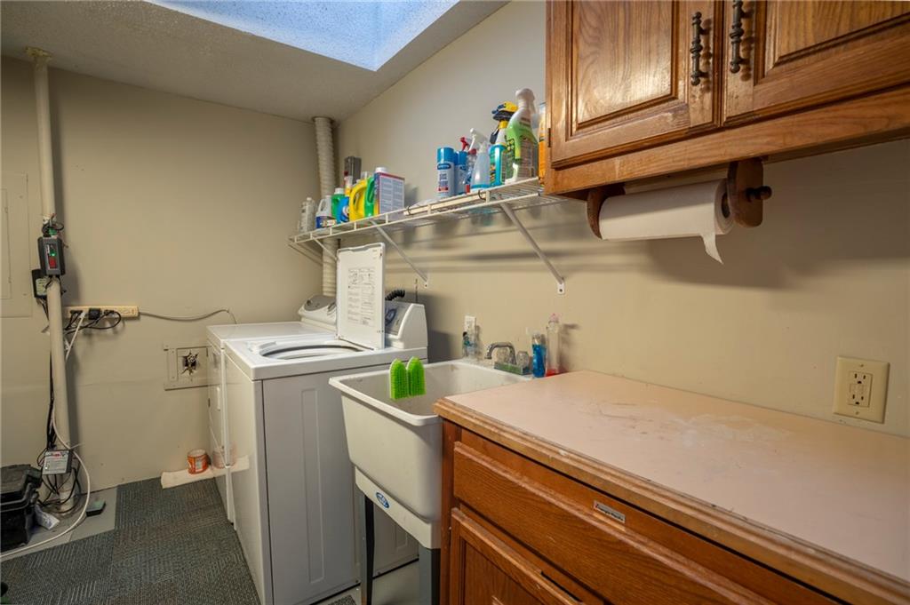 541 Lake Viking Ter, Gallatin, MO 64640