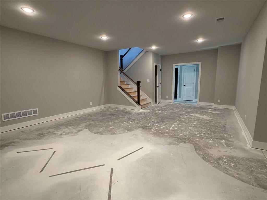 1612 SW Arbor Park Dr, Lee's Summit, MO 64082