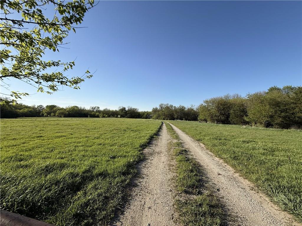 3049 Kingman Rd, Ottawa, KS 66067