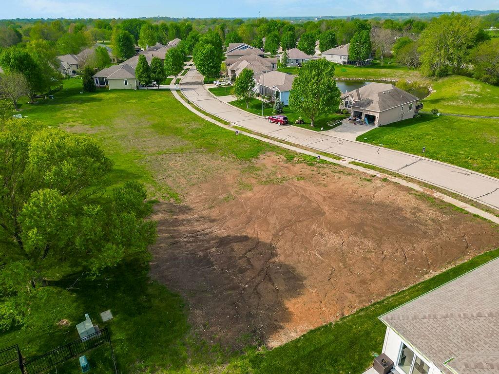 29371 Palmer Dr, Paola, KS 66071