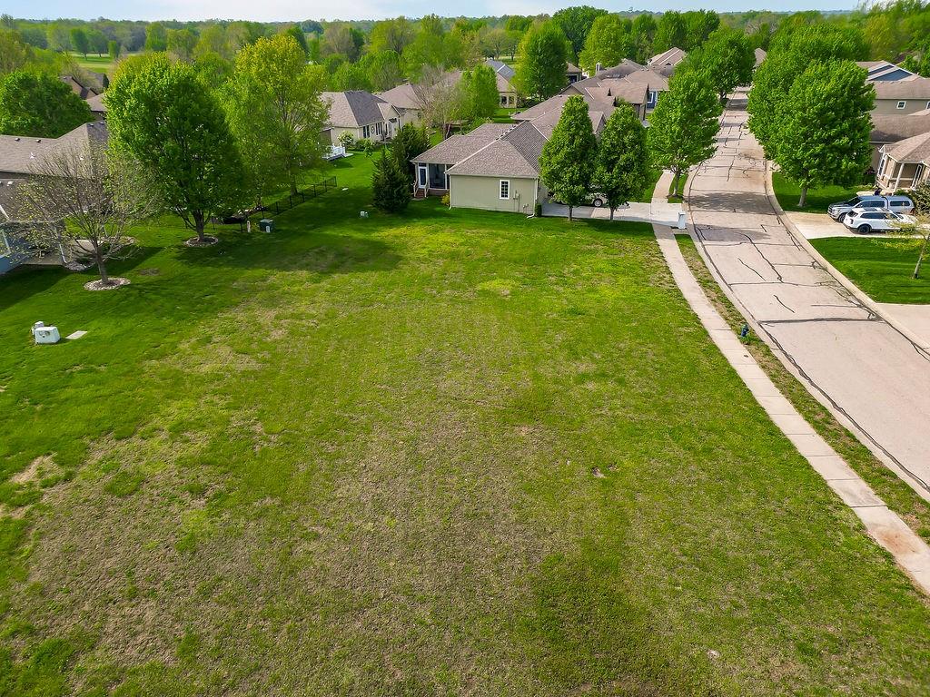 29397 Palmer Dr, Paola, KS 66071