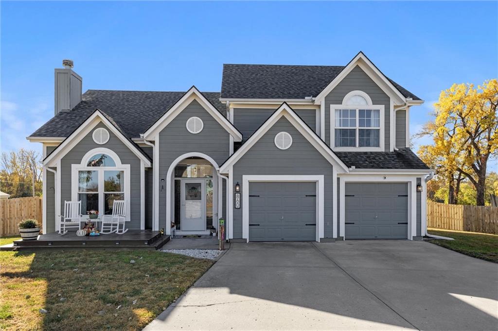 860 River Dr, Edwardsville, KS 66111