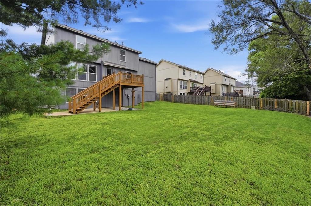 4602 Park Ln, Leavenworth, KS 66048