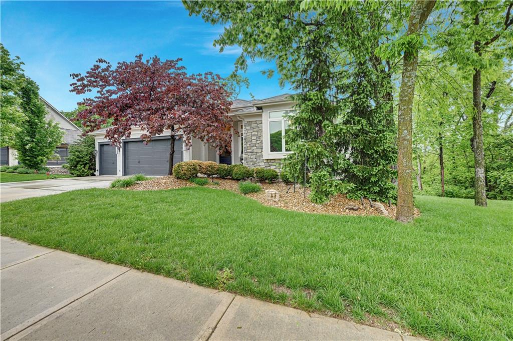 770 Suffolk Ln, Loch Lloyd, MO 64012