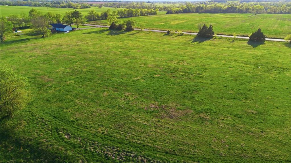 Block Rd, Paola, KS 66071