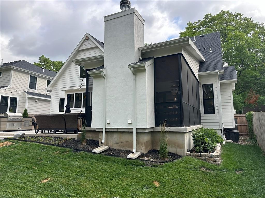 4620 W 70th Ter, Prairie Village, KS 66208