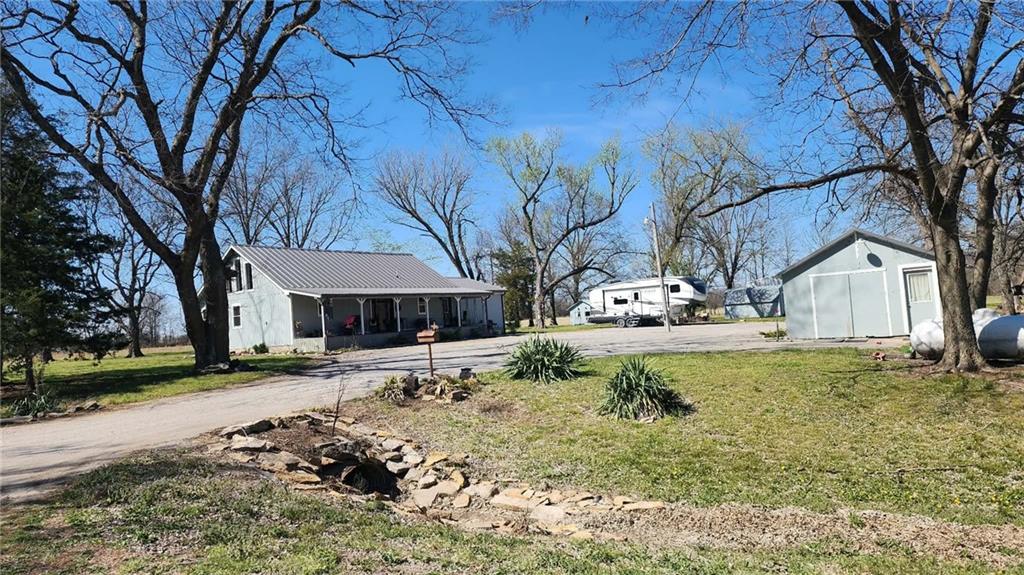 488 W 640th Ave, Girard, KS 66743