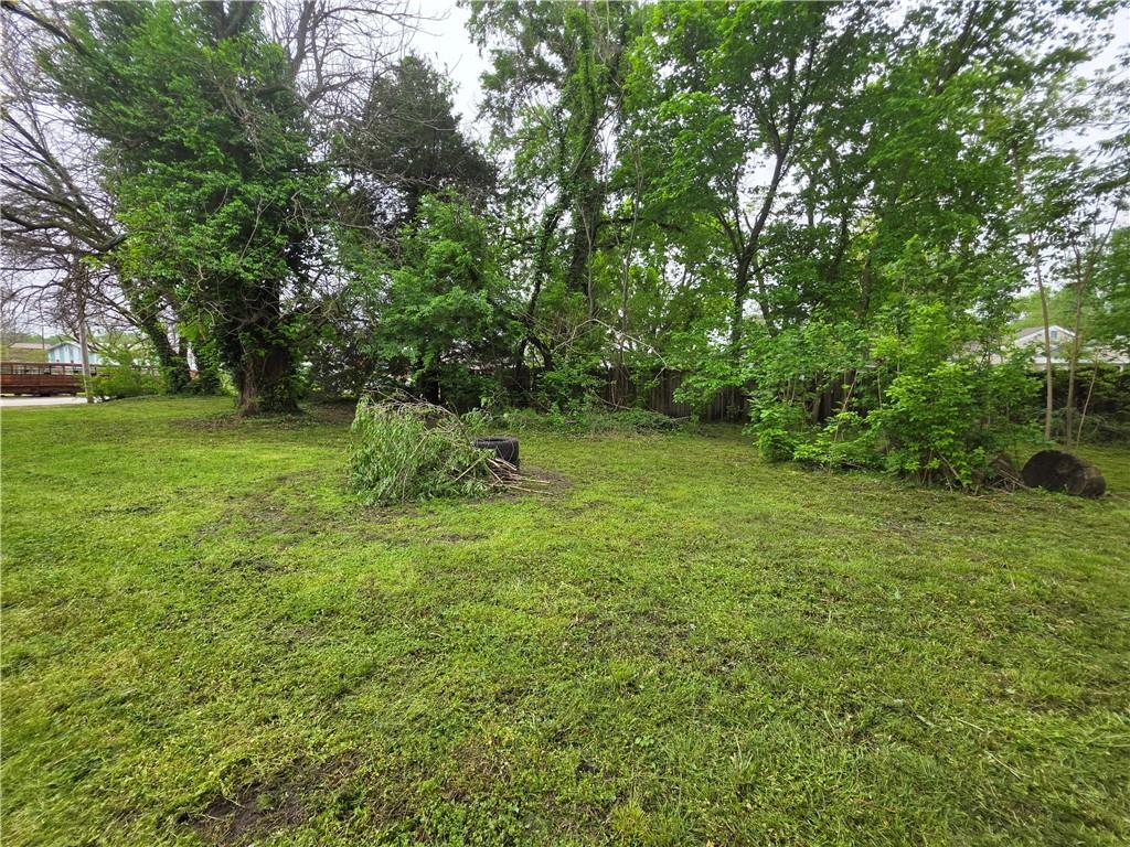 519 N Commercial St, Nevada, MO 64772