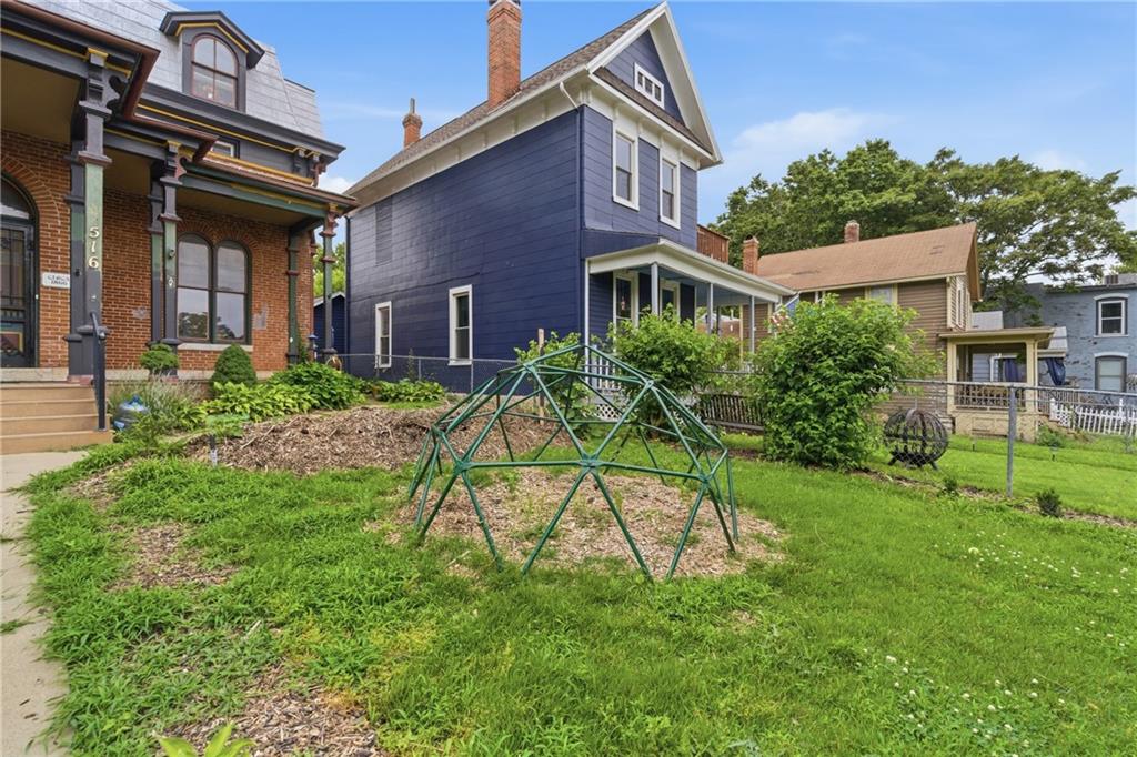 516 Osage St, Leavenworth, KS 66048
