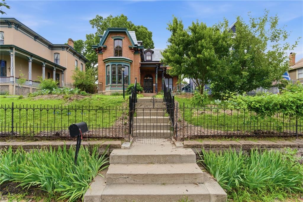 516 Osage St, Leavenworth, KS 66048
