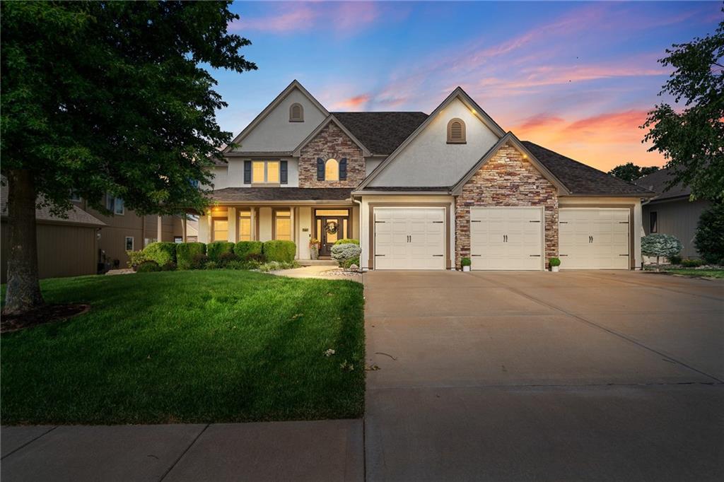 12775 N Apple Blossom Dr, Platte City, MO 64079
