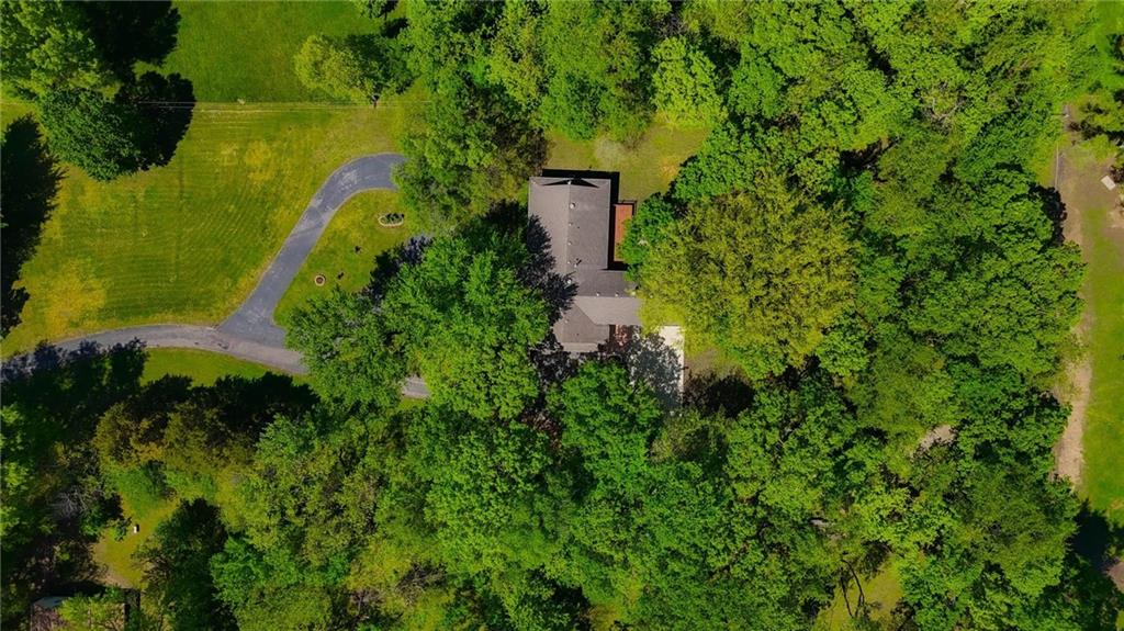 715 Dickinson Rd, Independence, MO 64050