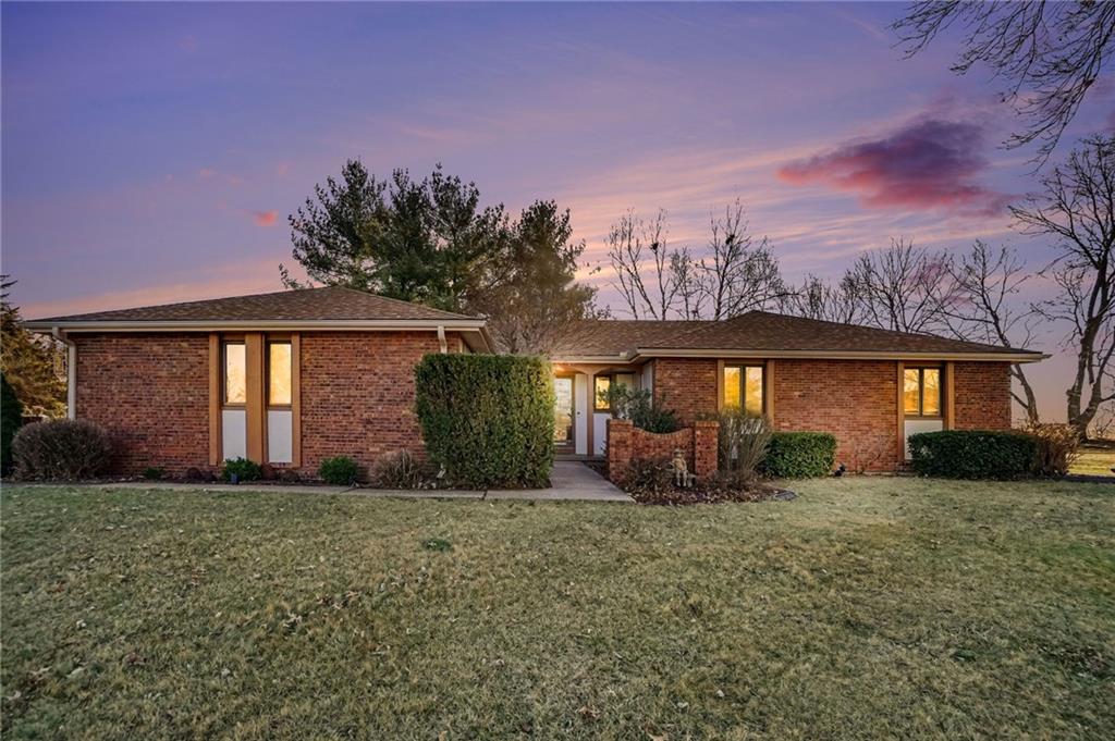 1109 S Catalpa St, Savannah, MO 64485