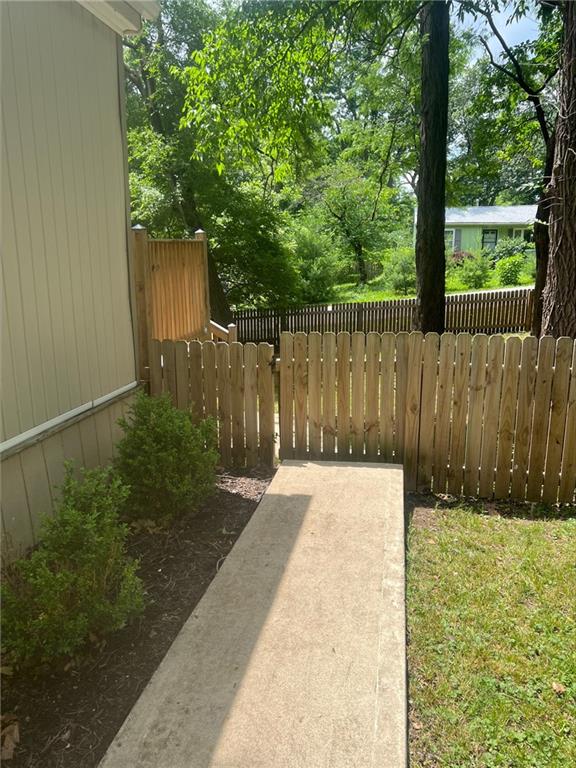 9721 Baltimore Ave, Kansas City, MO 64114