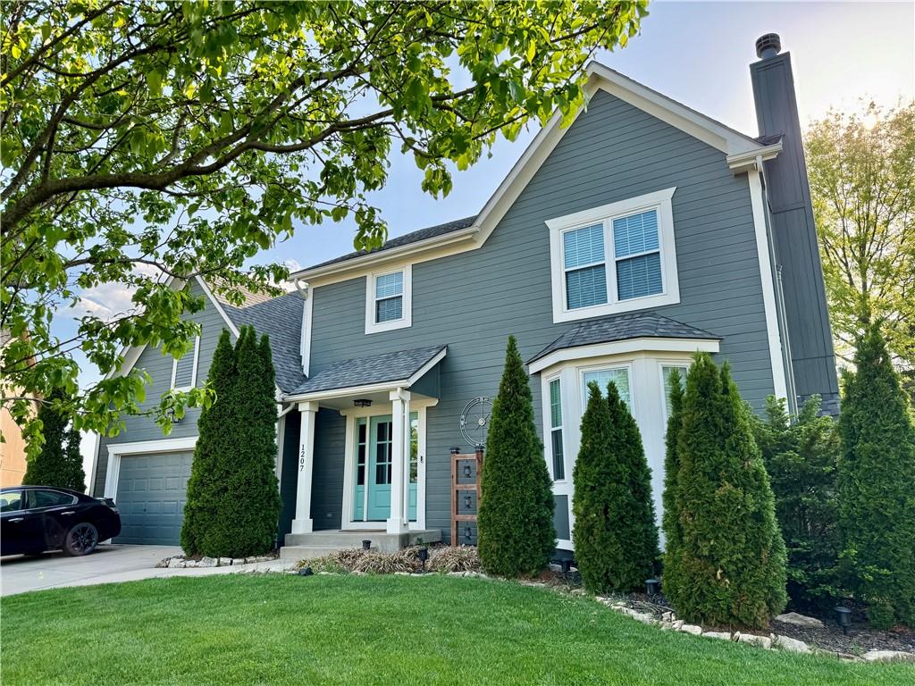 1207 N 1st St E, Louisburg, KS 66053