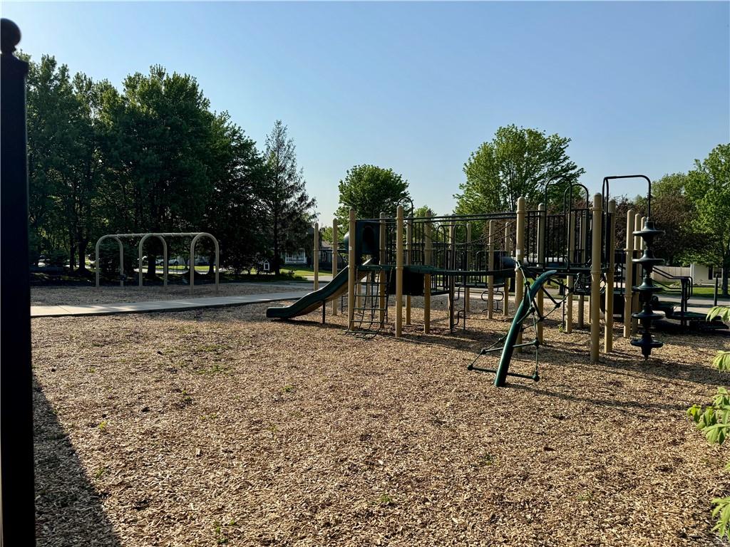 1207 N 1st St E, Louisburg, KS 66053