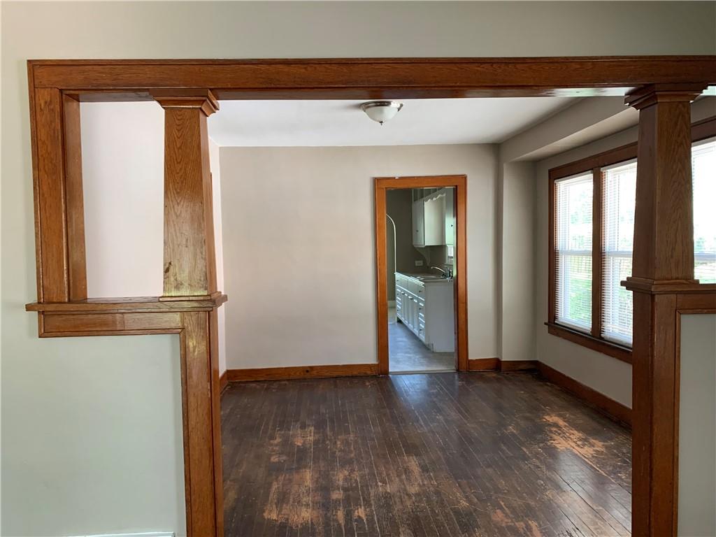 618 S Hardy Ave, Independence, MO 64052