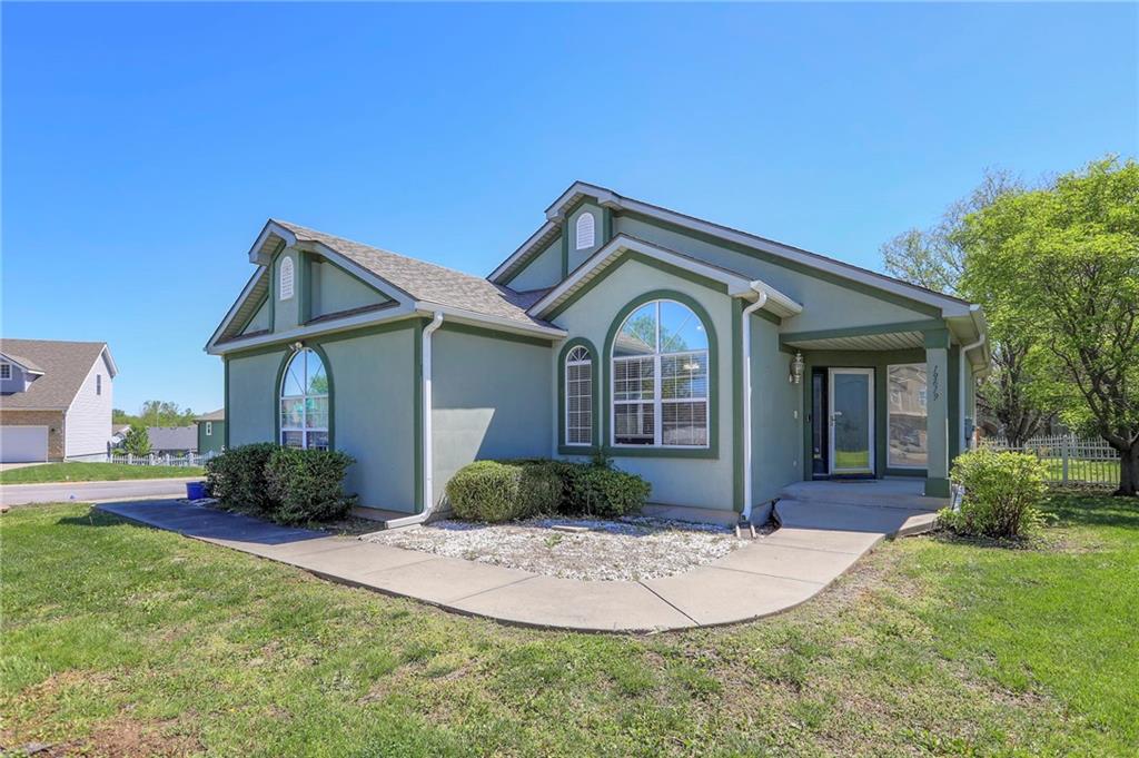 19619 E 7th Street Ct N, Independence, MO 64056