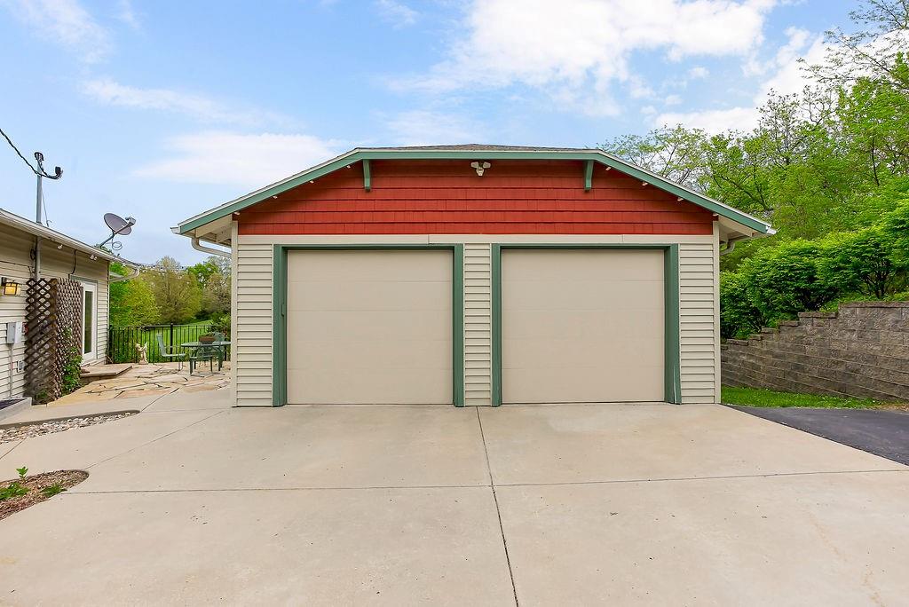 5390 Dodson Ave, Kansas City, KS 66106