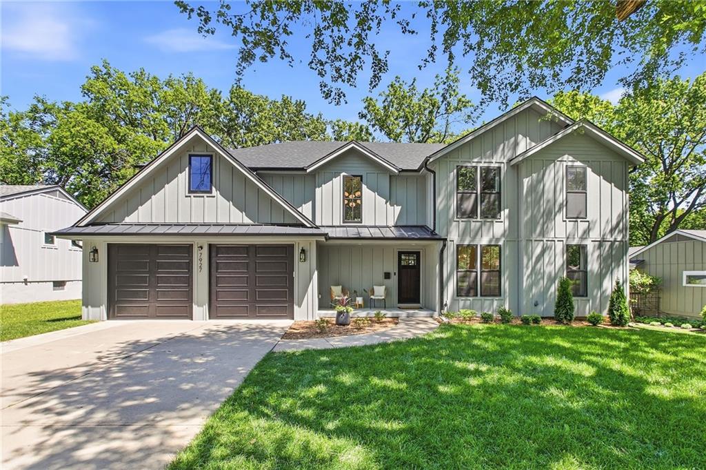 7927 Chadwick St, Prairie Village, KS 66208
