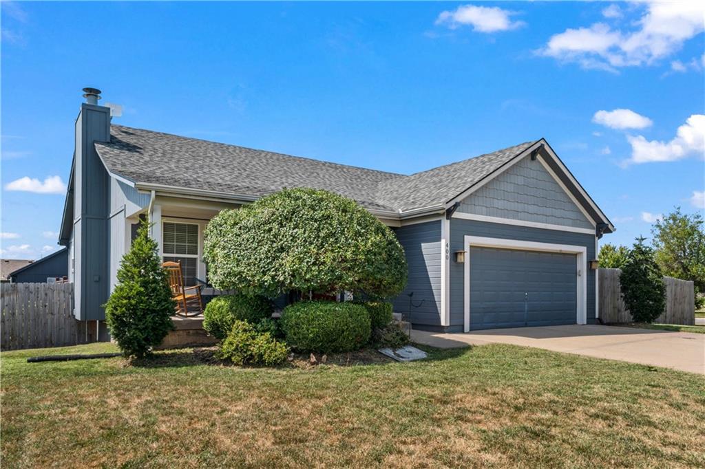 400 Aspen Ln, Wellsville, KS 66092