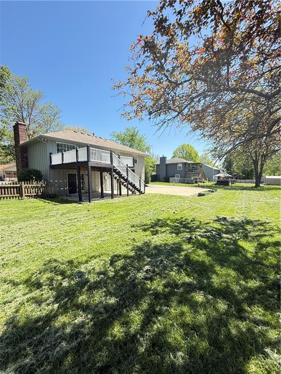 302 16th Ave S, Greenwood, MO 64034