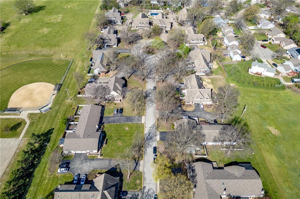 2711 W 24th Ter, Lawrence, KS 66047