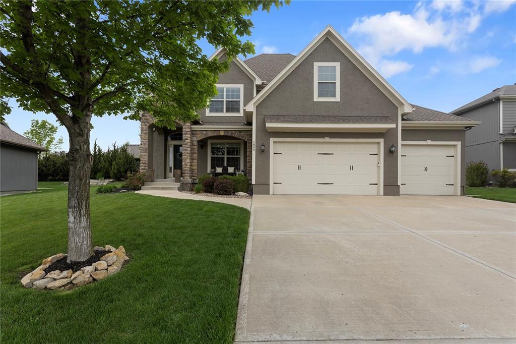 1809 NE Parks Summit Blvd, Lee's Summit, MO 64064