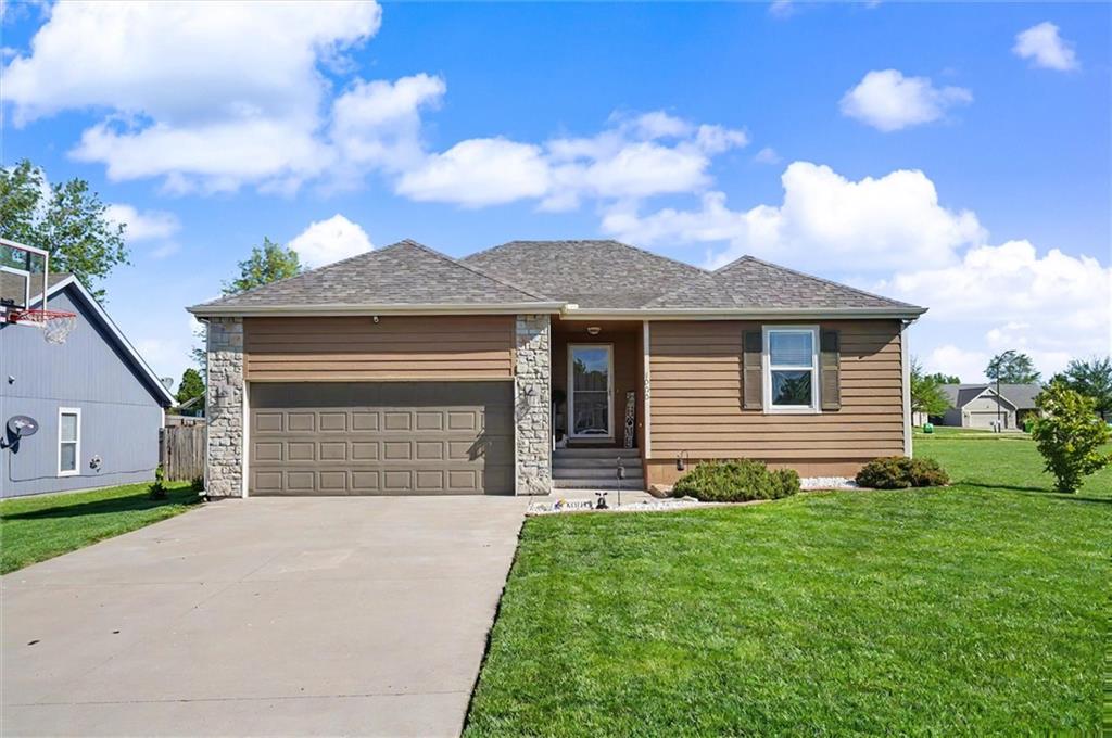 1000 Kathys Ct, Baldwin City, KS 66006