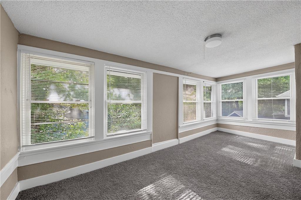 3821 Virginia Ave, Kansas City, MO 64109