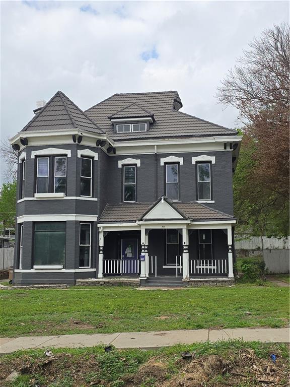 617 Parallel St, Atchison, KS 66002