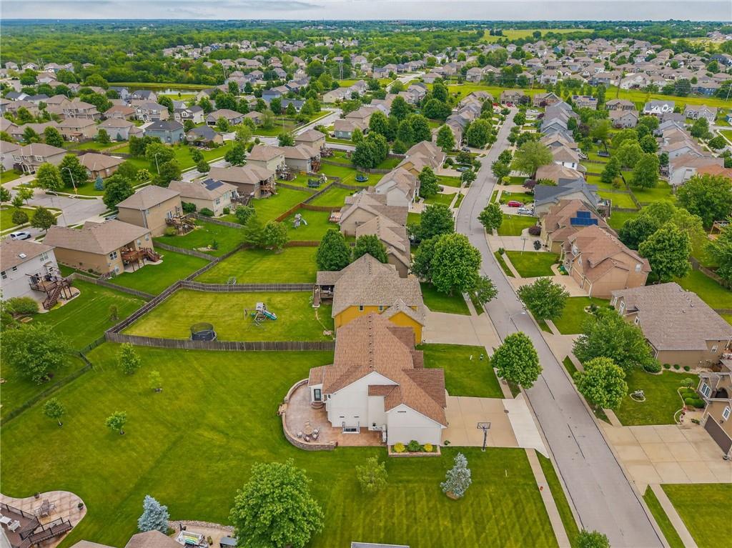 8502 NE 100th Ter, Kansas City, MO 64157
