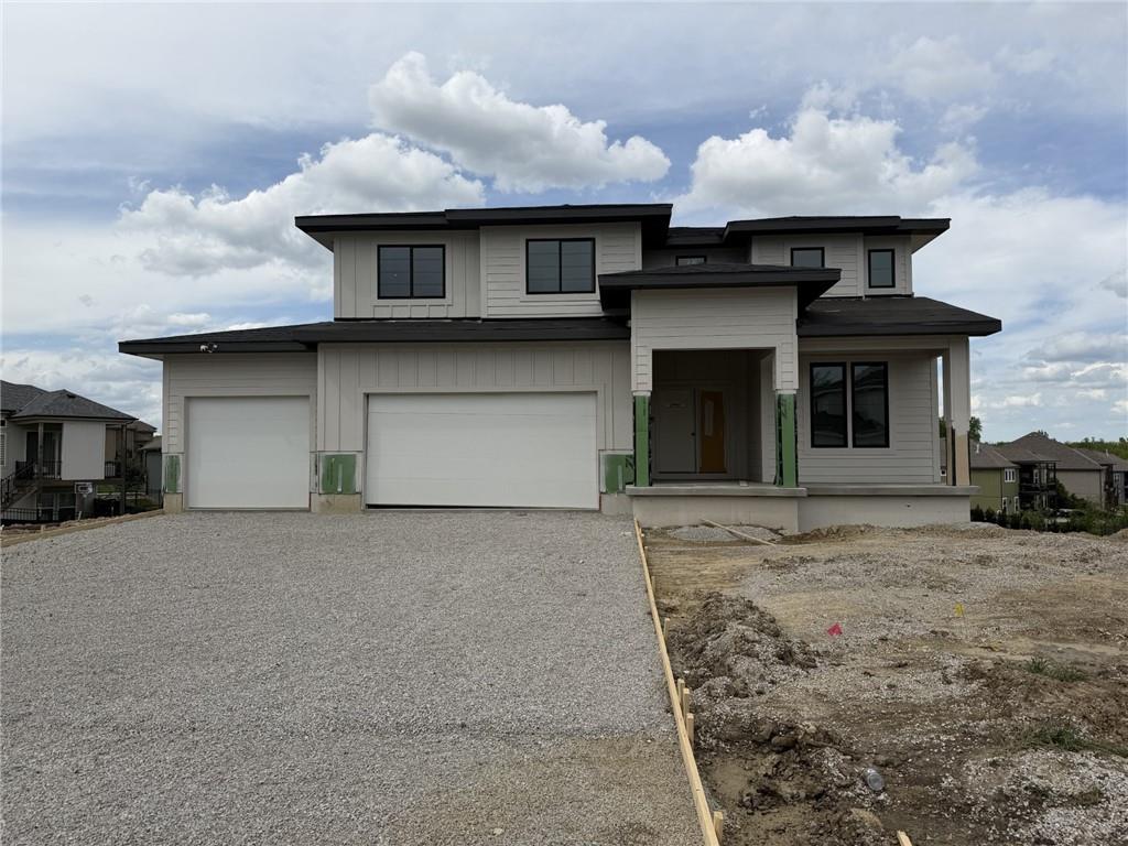 3901 SW Flintrock Dr, Lee's Summit, MO 64082
