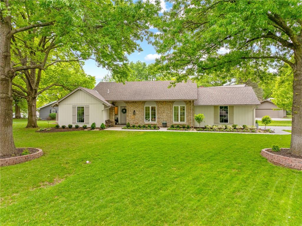 7205 W 101st St, Overland Park, KS 66212