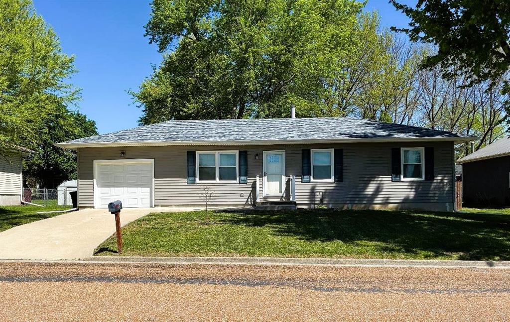 304 SE 10th Street Ter, Concordia, MO 64020