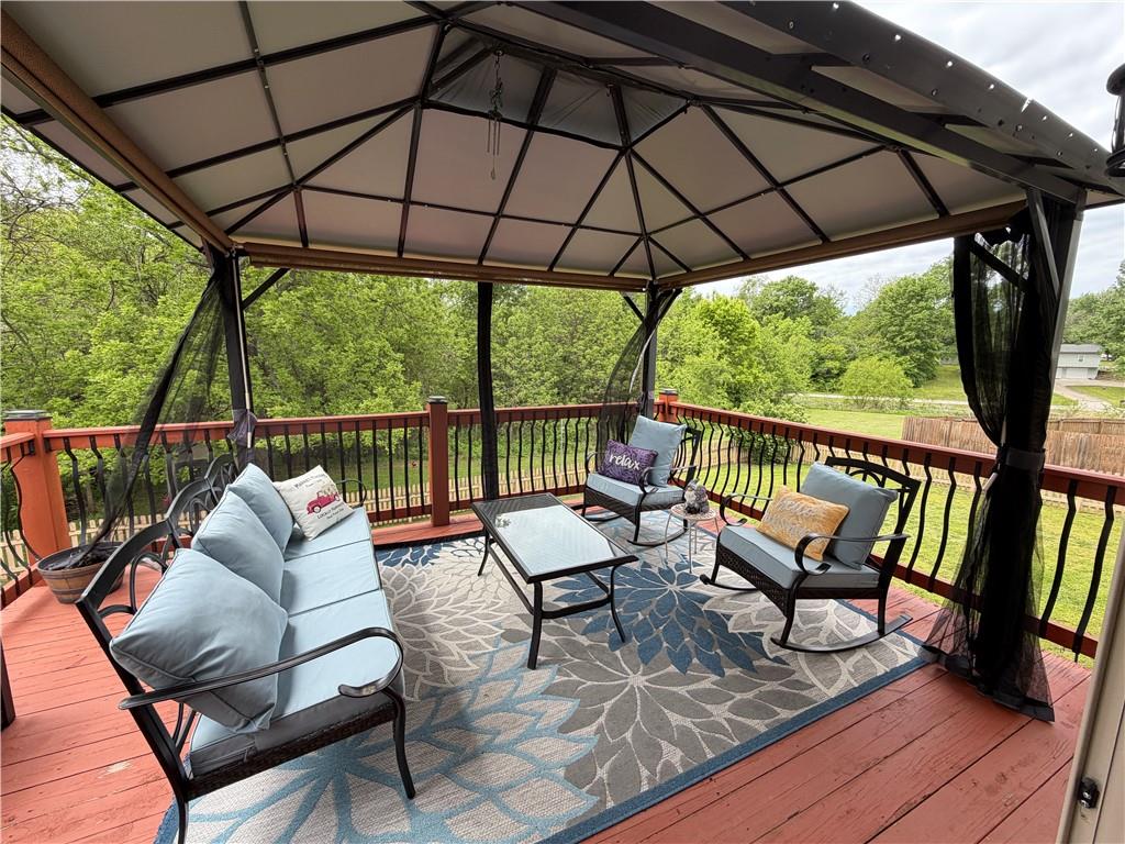 807 Charles St, Knob Noster, MO 65336