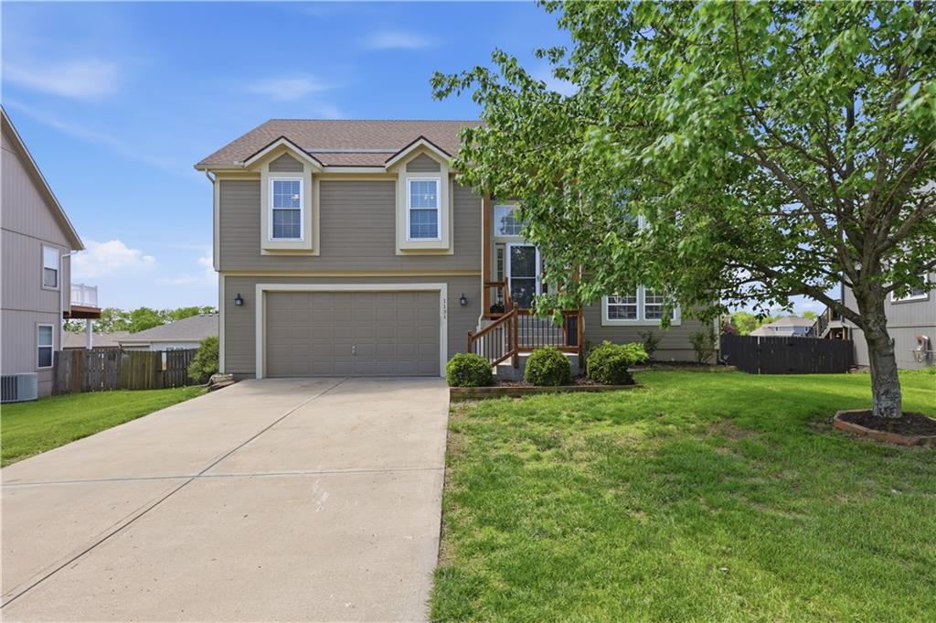 1131 S 12th St, Louisburg, KS 66053