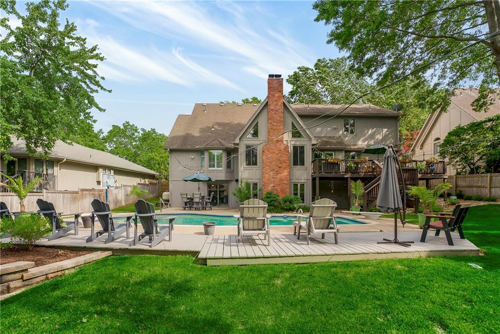8304 W 99th St, Overland Park, KS 66212