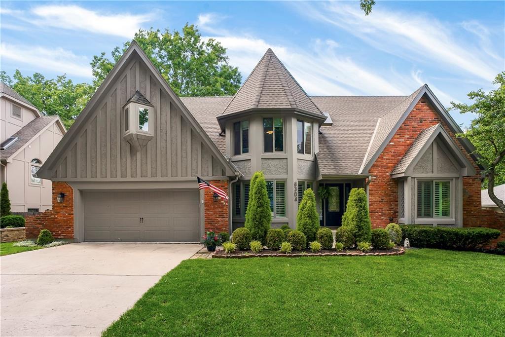 8304 W 99th St, Overland Park, KS 66212