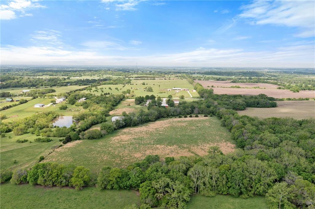 35559 Metcalf Rd, Louisburg, KS 66053