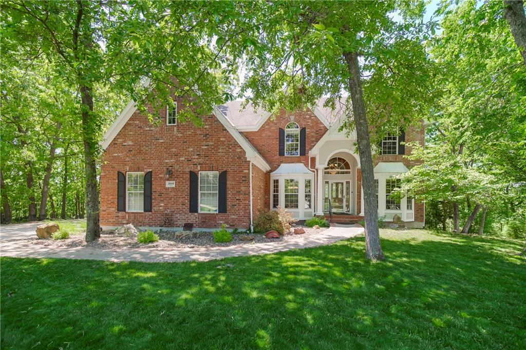 2648 Ashurst Ln, Lee's Summit, MO 64081