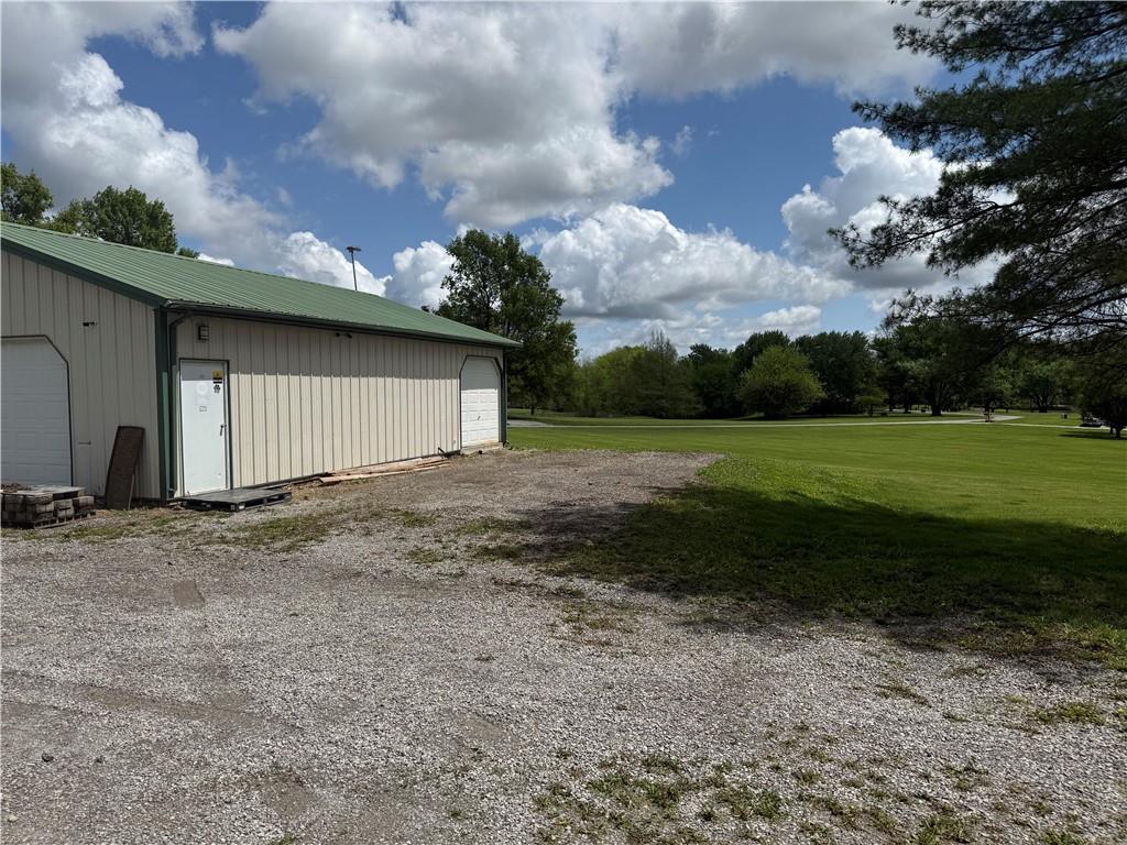 6474 SW Oakridge Rd, Stewartsville, MO 64490