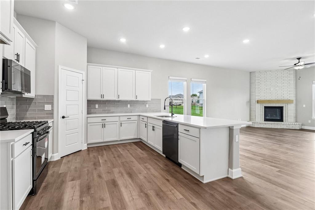 18420 W 195 St, Spring Hill, KS 66083