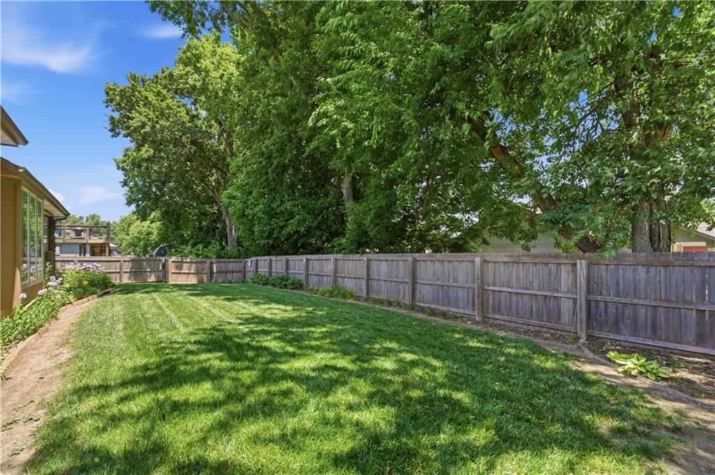 213 Blackjack Ave, Lone Jack, MO 64070