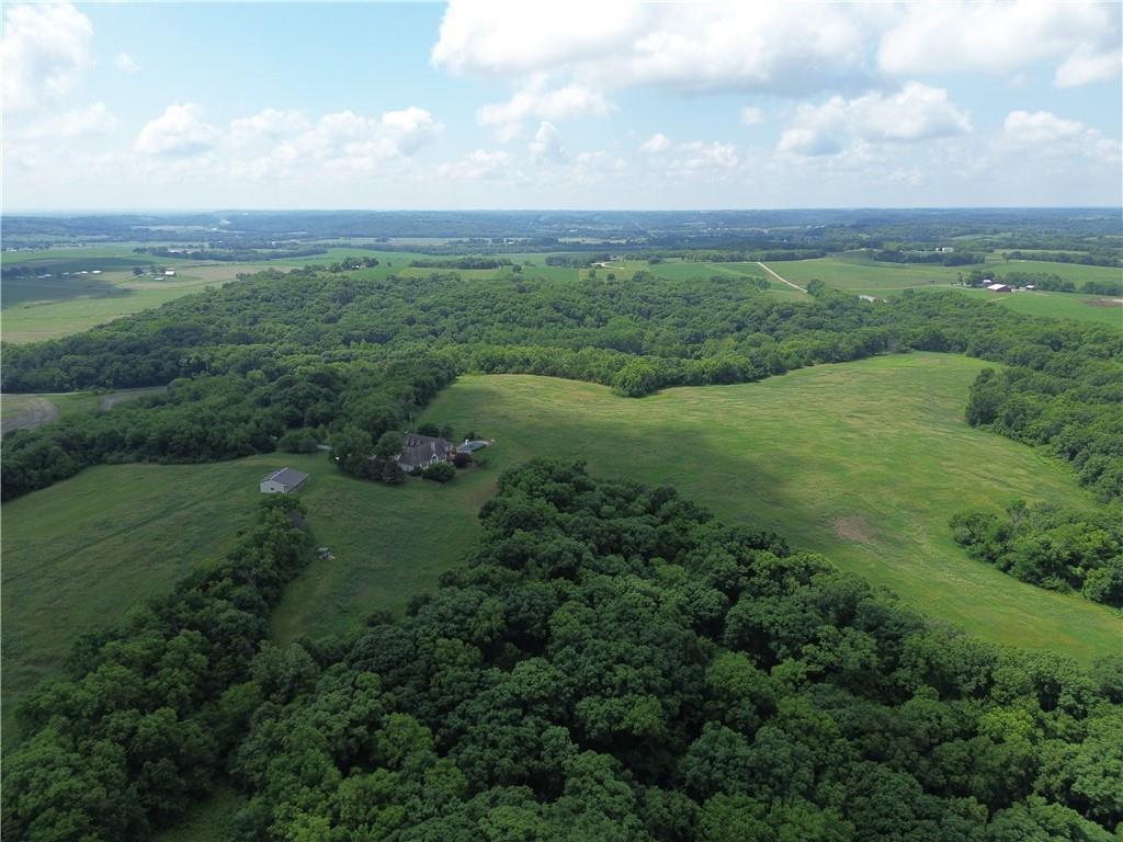 17620 Millwood Rd, Leavenworth, KS 66048