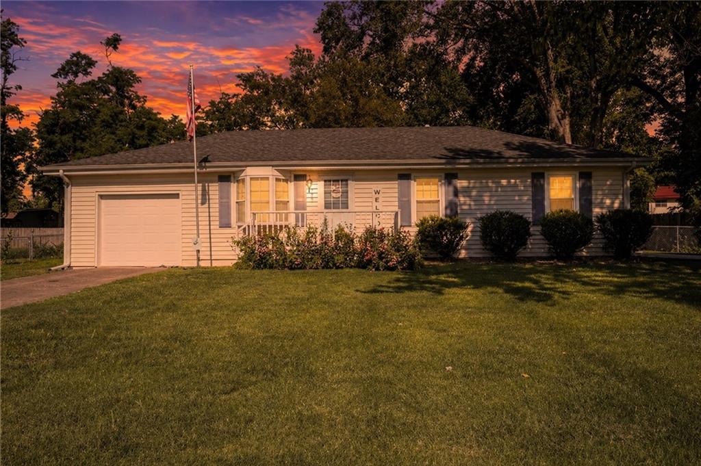 205 Hostetter St, Buckner, MO 64016