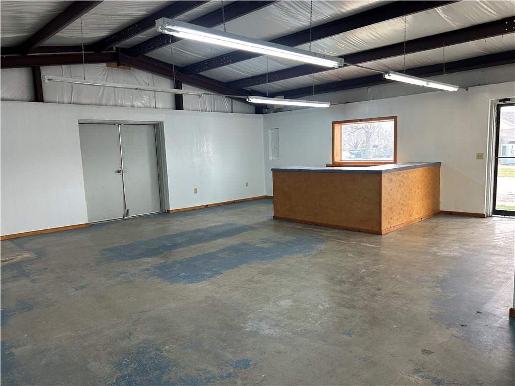 400 N Mcgee St, Caney, KS 67333